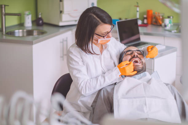 Best Emergency Tooth Extraction in West Columbia, TX